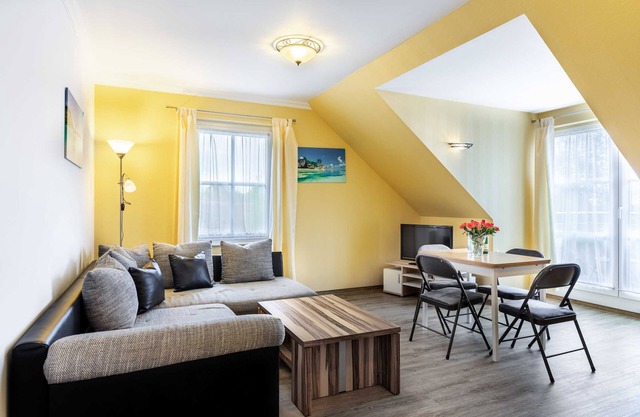 (5) Hanna, 2-room apartment, loggia, upper floor - Ostseeferienhaus Drachenflieger Pepelow