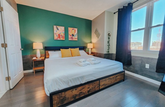 5 King Beds / 5 En-Suite Bathrooms / Ping-Pong
