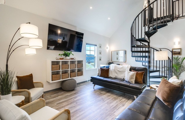 5 ★ LUXURY BARNDO-2B FARM STAY SLEEPS 14 EUROPEAN STYLE