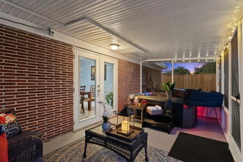 5 Mi Circle B Bar Reserve Lakeland Getaway!