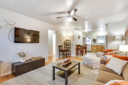 5 Mi to Oregon Zoo Apartment with Private Yard