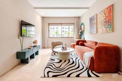 5 min from airport, 1 bedroom, balcony, pools