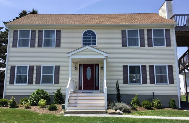 Amplia actualización de Scarborough Beach House a pie de la playa con vista al mar y aire acondicionado