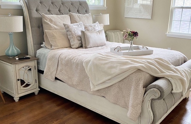 5 Stars Very Safe. Clean & Comfy, Walkable Area