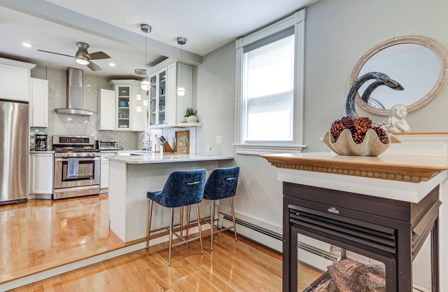 50 Yards to Short Beach: Ocean-View Apt w/ Deck!
