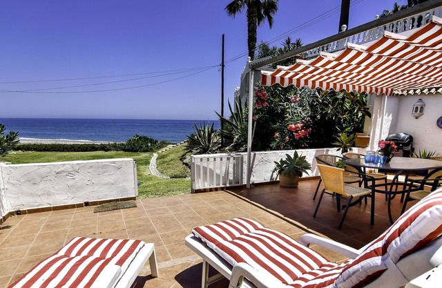 51297 - Cutest beach house Estepona