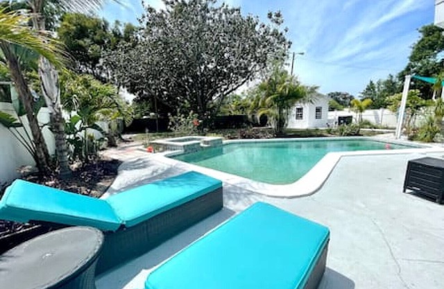 5805 S Hubert Ave · Charming Tropical Pool Retreat w Hot Tub