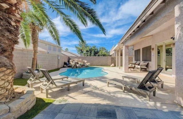 5BD Spacious Home w/Pool & Endless Fun!
