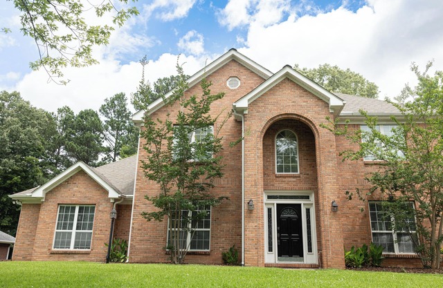 5BR Home near MSU w/ Patio & Fireplace