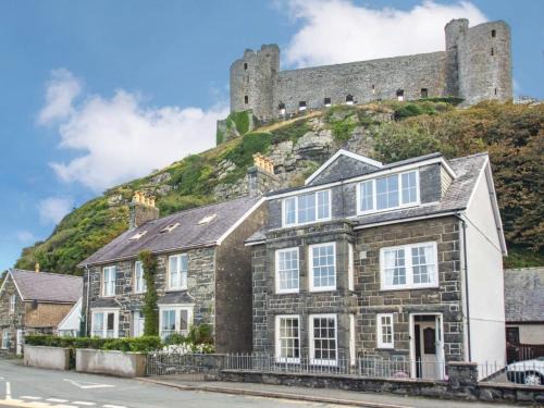 6 Bed in Harlech 89630