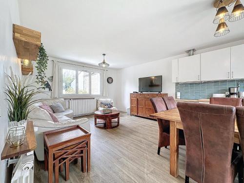 6 bedroom, 5 bathroom villa near Paris