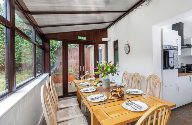 Alojamiento de 6 habitaciones en Leicester