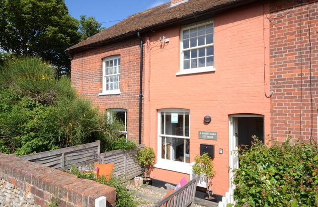 6 Coastguard Cottages, Aldeburgh