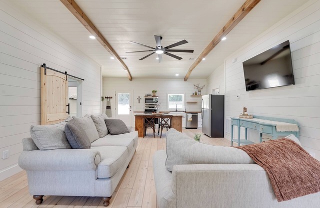 6 Mi to Magnolia Springs SP! Modern Cottage Living