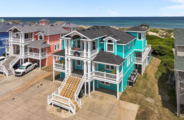 Experience luxury at Turquoise Turtle in Nags Head, perfect for up to 16 guests.