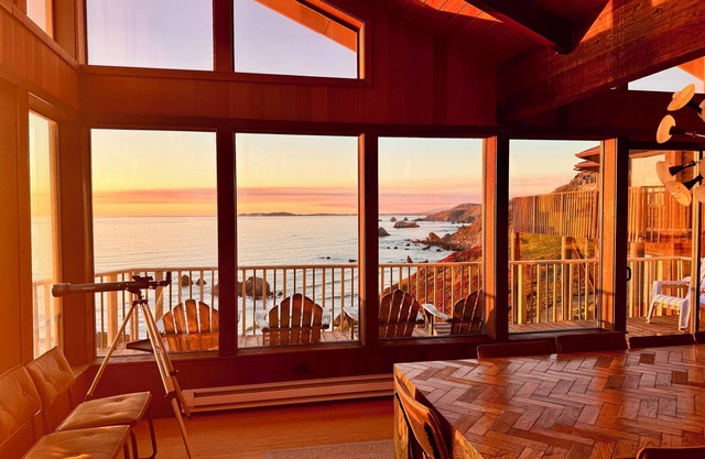 Espectacular frente al mar, playa aislada, codiciadas vistas de olas rompientes de Kailua Bluff