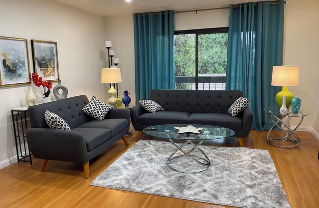 Marvelous 2-Bd 2-Bath Apartment City Center