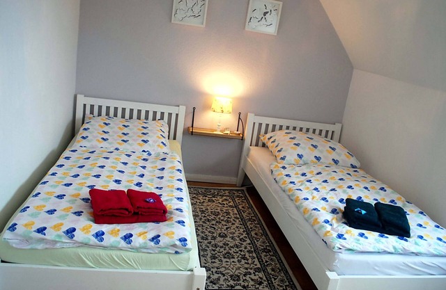 70 sqm for up to 4 people in Dannewerk Schleswig-Holstein. Car parking space and storage room for e-bikes, washing machine, full bathroom with bathtub, high chair and travel cot are available Bedding for the travel cot please bring your own...