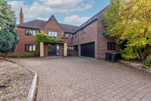 7BR Home in Nottingham-Perfect for Large Groups
