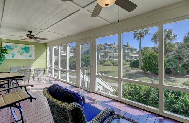 7C Mariners Walk by AvantStay | Beautiful Porch, Easy Access to Pool + Beach