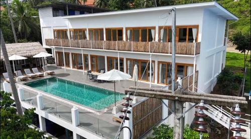 8 Bedroom Monkey Villa Room 105