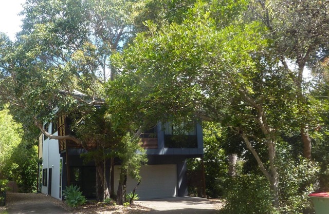 8 Belle Court - Rainbow Shores