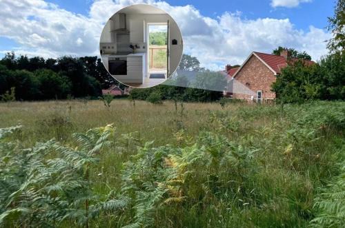 8 Iris Cottage - 4-Bedroom Coastal Home in Suffolk