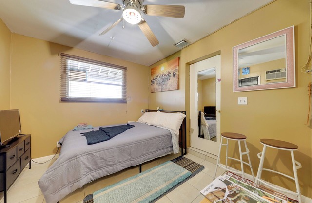 8 Mi to Beach: Pet-Friendly Fort Lauderdale Studio