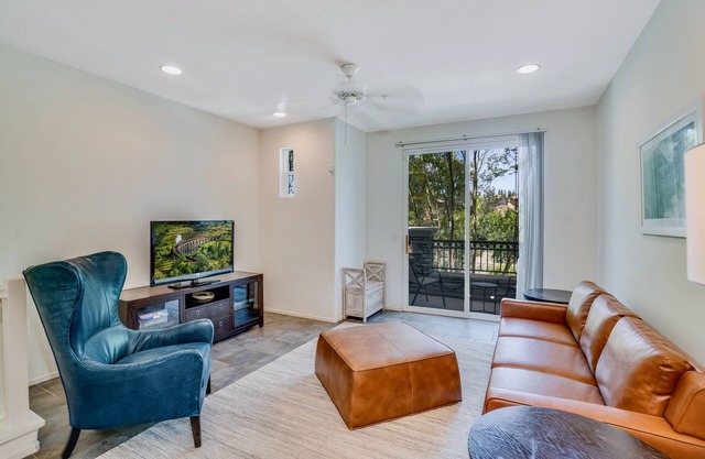 8 miles 2 beach, walk 2 town, beautiful San Elijo Hills, close 2 new Kaiser