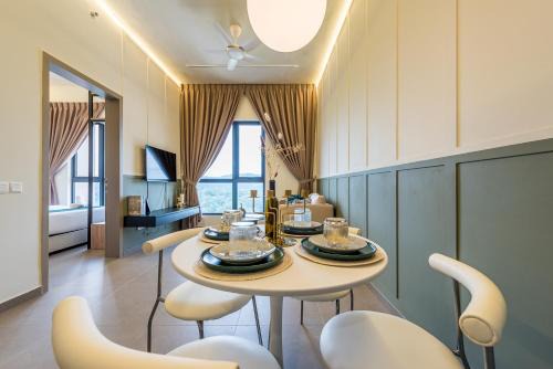 8 Mossaz skypool 5mins to 1U and Ikea atEmpire City by Light House