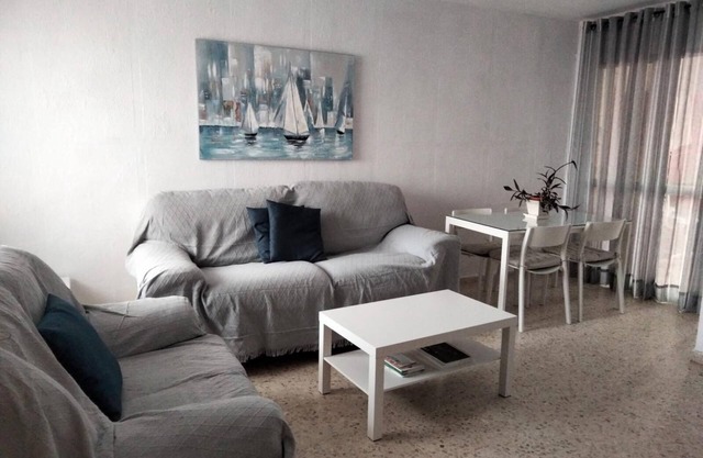 ¡A 1 minuto de la playa!. Hermoso piso ideal para buscar tranquilidad en familia