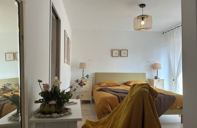 A 2 km du Pont-du-gard, Entre Nîmes, Uzès et Avignon