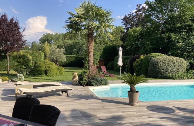A 6 km de la luz del jardín del lago de Annecy VILLA Y CON PISCINA CLIMATIZADA ÁRBOLES