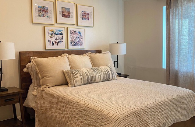 A beautiful split home in quiet Woodland Hills