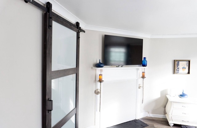 A Cherry on Top- 2 Suite Historic Home near Philadelphia.