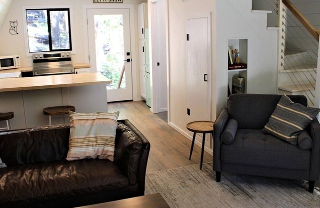 A cozy hidden gem tucked in the mountain! Also available for a long term lease!!