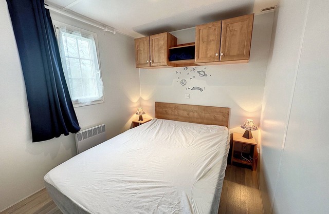 A - d'1 km à Pied de la Plage de St-gilles Mobil Home Dans PRL 3 Sécurisé