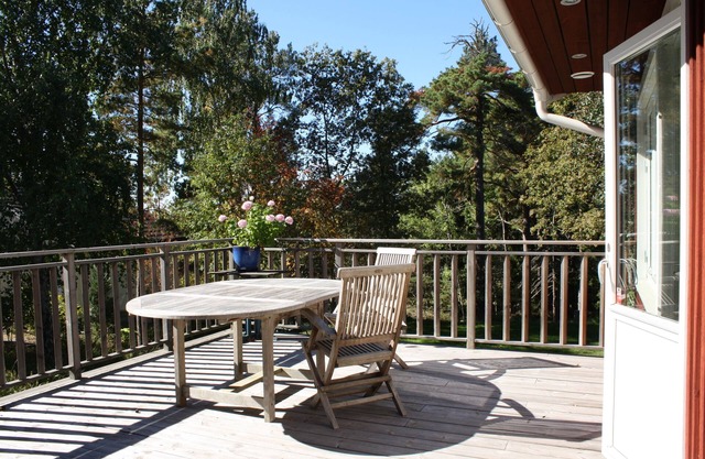 Una casa cerca del mar y la ciudad.