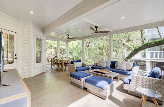 Back Bay 5809 by Wild Dunes