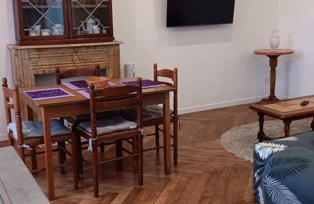 A renovated 2-star furnished apartment for 4 people