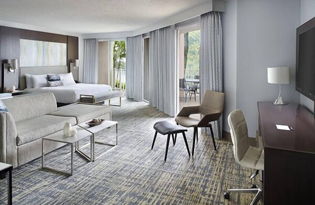 A Restful Retreat! Minutes to Scenic Railroad and Summit Skyride! FREE Parking!