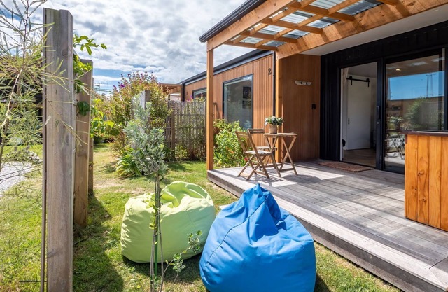 A studio hideaway just a few steps from the beach