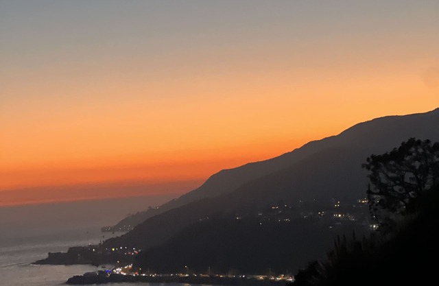 A Stunning California Villa steps to beach, local trails, views & more🌈