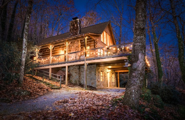 La CABINA BLUE RIDGE en Pinnacle ... Su escapada de montaña perfecta espera!