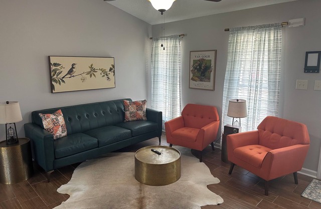 A Walk in Central Park. Tastefully decorated 3 bed 2 bath House in Southaven