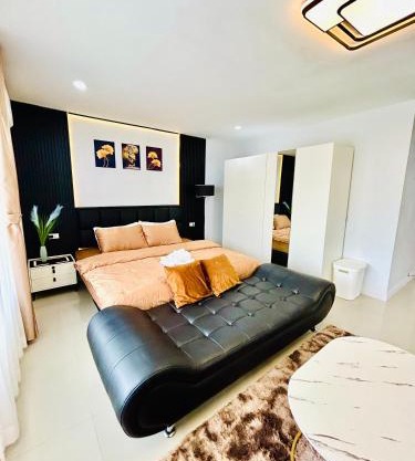 A1 Vibe Phuket Relax in Town