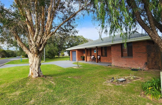 Abbey Beach Shack, Busselton - A Beach Retreat