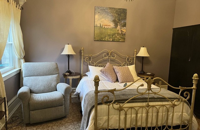 Abbey House Inn