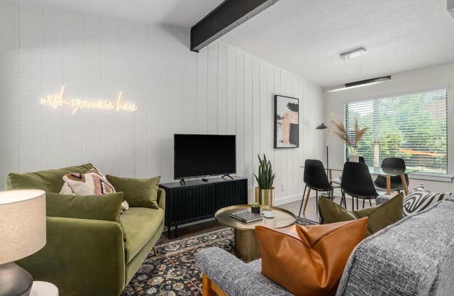 Abode Houston - Norfolk