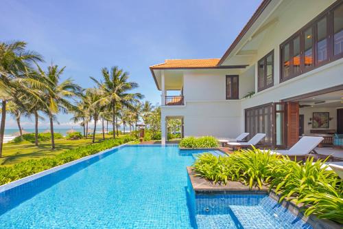 Abogo Luxury Resort Villa Da Nang Beachfront